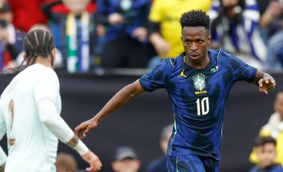 Seleção masculina de futebol passa vergonha com um a mais, perde para a França e chega à Copa cercada de desconfiança
