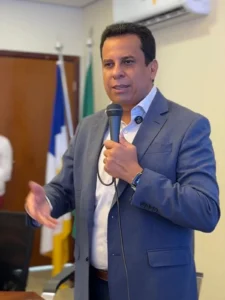 Em meio à ameaça de CPI, Fábio Vaz sobe o tom contra Júnior Geo e oposição por críticas ao edital da Seduc e dispara: “Agora que foi elaborado com transparência, lisura e dentro da lei, o concurso não serve mais?”