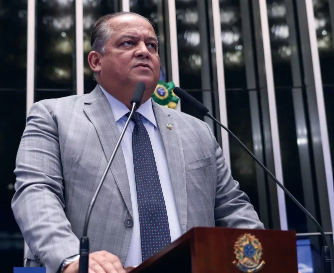 Com voto favorável de Eduardo Gomes, Senado aprova spray de pimenta para defesa pessoal de mulheres