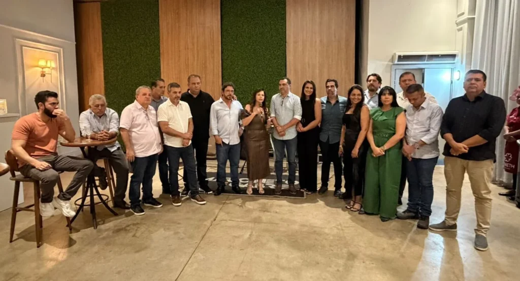 Senador Eduardo Gomes participa de jantar promovido por Dorinha e reforca articulacao politica com foco nas eleicoes no Tocantins 1