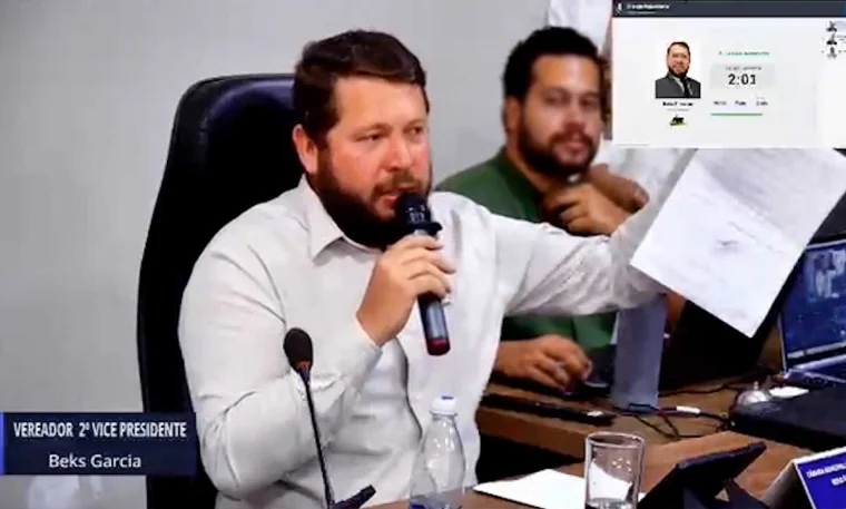 Vereador protesta com “receita de doce de banana” em sessão e cobra ação do Estado por segurança em rodovia no Tocantins