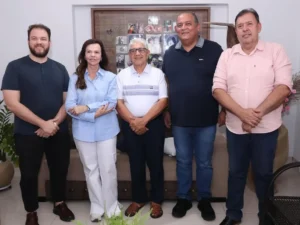 Dorinha e Eduardo Gomes se reúnem com liderança da Ciadseta em Araguaína e ampliam diálogo com segmento evangélico