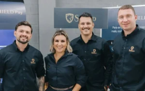 Shield Bank amplia presença estratégica e reforça atuação em grandes eventos empresariais