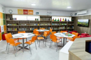 Projeto leva novos acervos literários e formação para educadores de escolas cearenses