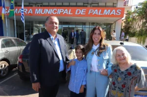 Eduardo Gomes associa homenagem à esposa ao avanço de políticas de inclusão em Palmas