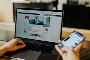 Como os usuários exploram diferentes tipos de plataformas no ambiente digital