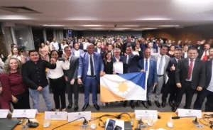 Eduardo Gomes reúne prefeitos, amplia articulação política e reforça apoios durante Marcha dos Municípios em Brasília