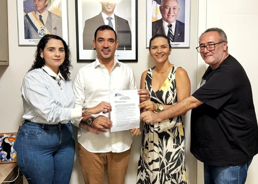 Vicentinho Júnior assume compromisso com jornalistas e promete incluir propostas no plano de governo