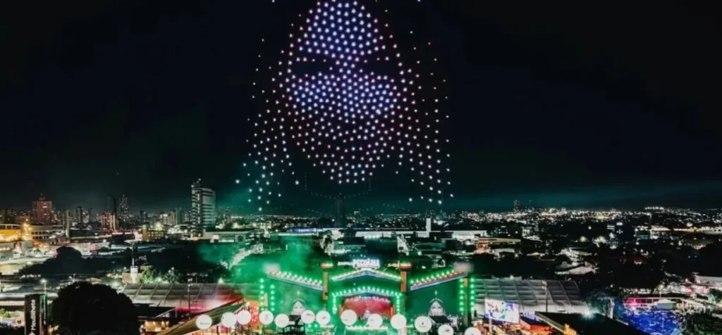 Alok emociona 70 mil pessoas na Pecuária de Goiânia ao homenagear Marília Mendonça com drones ao som de ‘Estrelinha’