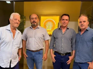 Sandoval Cardoso se reúne com família do Supermercado São Judas Tadeu e destaca importância do empreendedorismo para o desenvolvimento de Colinas
