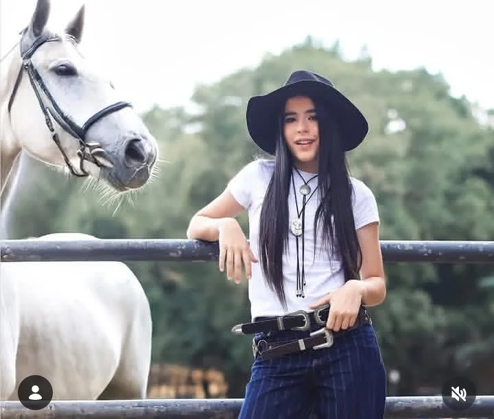 “A patricinha virou boiadeira”: aos 14 anos, Lorena Rodrigues fala sobre carreira, sonhos e inspiração em Ana Castela