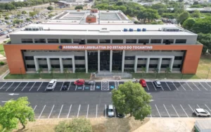 Novo prédio da Assembleia do Tocantins marca legado de Amélio Cayres e recebe elogios de ex-presidente da Casa