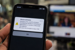Alertas falsos da Defesa Civil assustam milhões e expõem riscos à segurança digital