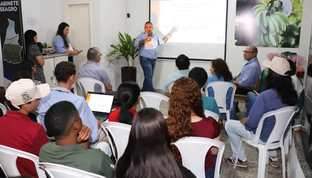 Projeto aproxima universitários das decisões que movem o agro tocantinense