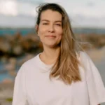 Fortaleza inspira narrativa de “Nunca Gostei do Mar”, novo romance da escritora Rhaina Ellery