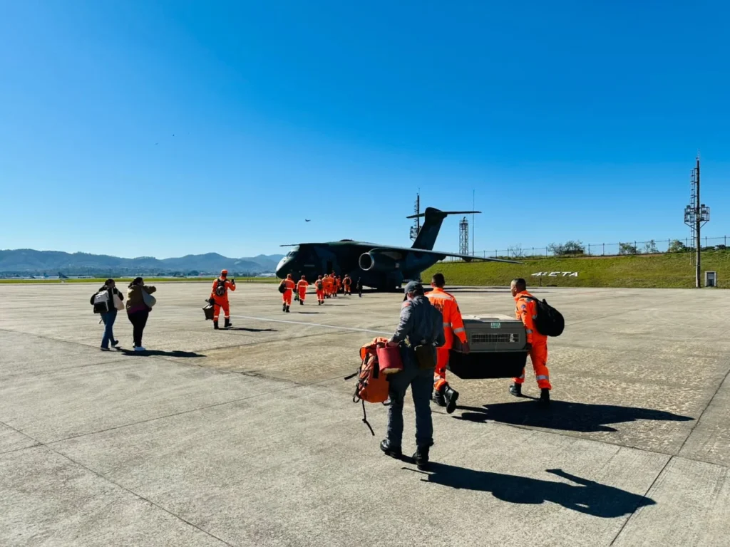 Brasil intensifica ajuda e FAB realiza quarto voo à Venezuela em missão de socorro
