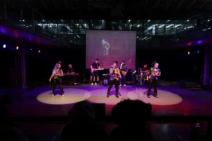 Vozes de Ébano encerra participação no Festival Akwaaba com show marcado por ancestralidade, resistência e afeto