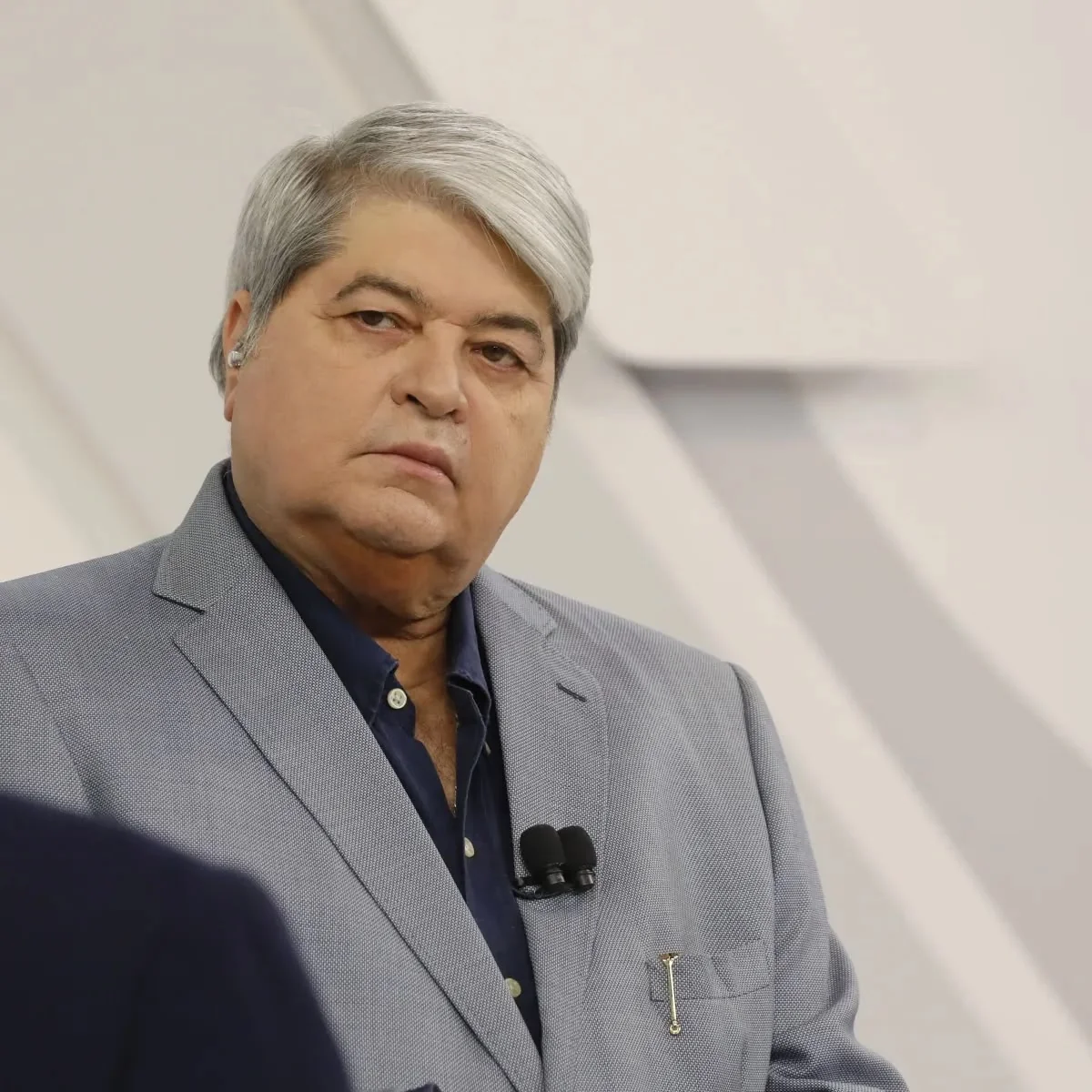 F6 da Fama com Leão Lobo: Processo milionário ameaça Xuxa, jogador perde a paciência, mãe de influenciadora cobra R$ 80 mil por palestra e mais... 6 datena