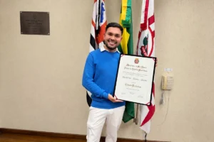 Sucesso na TV e na Internet, Gui Gomes recebe título de Cidadão Paulistano e consolida trajetória de impacto social dentro e fora das telas