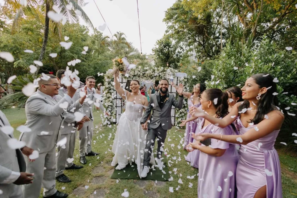 Casamento e amizade: como padrinhos e madrinhas ganham protagonismo nas cerimônias contemporâneas