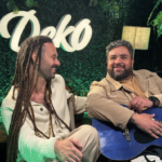 Compositores de sucessos do reggae brasileiro, DEKO e Gabriel Elias gravam juntos pela primeira vez