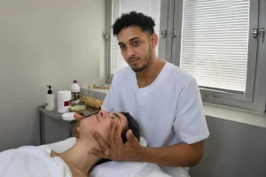 Quando a mente sobrecarrega, o corpo responde: tensão muscular pode ser um dos primeiros sinais da ansiedade