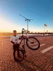 Aos 60 anos, pastor transforma aniversário em desafio de 60 quilômetros de bicicleta