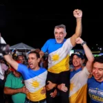 “Não vamos atacar Dorinha”: Vicentinho mira segundo turno em noite de grande mobilização em Augustinópolis
