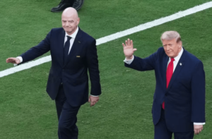 Vaiaço na final: Trump e Infantino enfrentam rejeição do estádio durante entrega da Copa