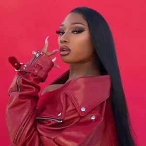 Megan Thee Stallion estreia na perfumaria e transforma o fenômeno “Hot Girl Summer” em fragrância