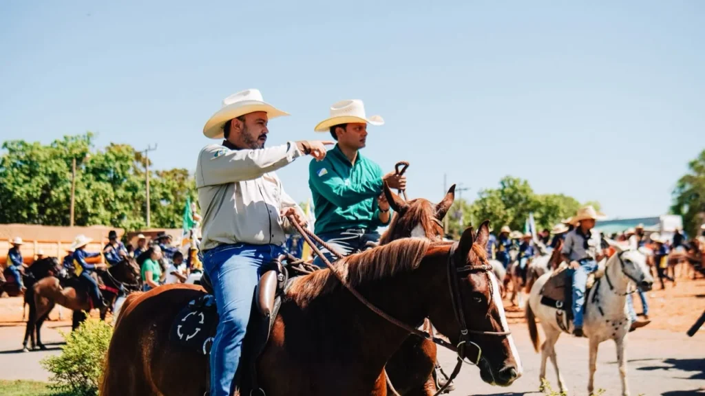 “É ouvindo as pessoas que construímos um Tocantins mais forte”, afirma Sandoval durante Cavalgada de Filadélfia