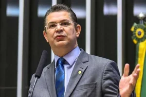 Sóstenes Cavalcante entra em campo por Eduardo Gomes e reforça projeto de reeleição ao Senado