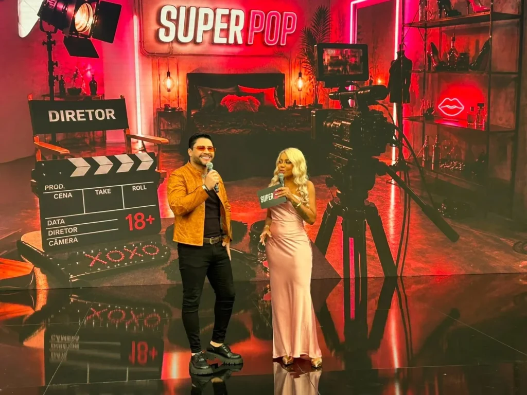 Cariúcha coloca Ícaro Moraes contra a parede, pede convite para casa de swing e deixa o SuperPop em clima de provocação durante gravação; veja o vídeo