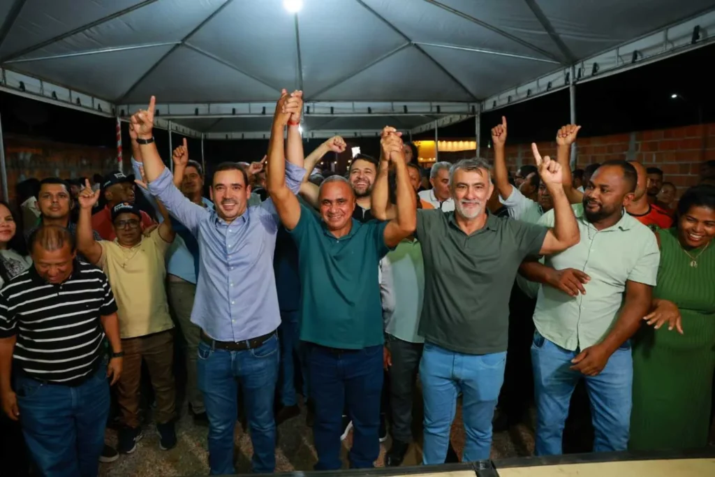 “Não dava mais para dizer não ao povo”: prefeito de Santa Rosa fecha com Vicentinho e leva base para o palanque