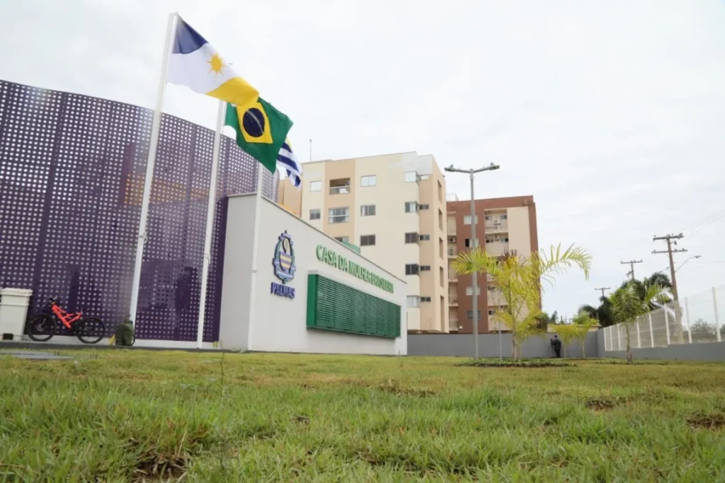 Do Roblox ao cárcere: jovem de 18 anos é resgatada em Palmas após conseguir pedir socorro à família