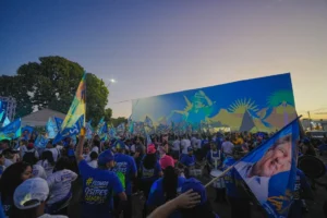 Vicentinho leva disputa pelo governo a Taquaralto e reúne caravanas dos 139 municípios