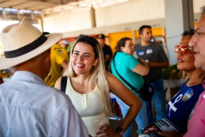 “É desse contato que nasce uma caminhada de verdade”: Luana Nunes abre campanha com força nas ruas de Gurupi