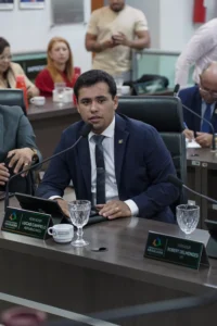Republicanos mira três vagas na Câmara Federal e cinco na Assembleia; Lucas Campelo se licencia em Araguaína para disputar eleição