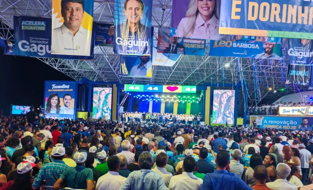 Com público estimado em 25 mil, Dorinha oficializa chapa com Atos e reúne cinco candidatos ao Senado
