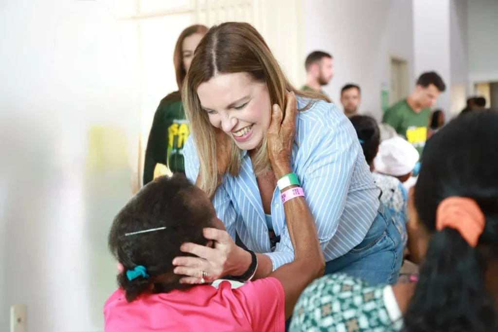 “Ela tem o Tocantins no coração”: Claudia Lelis dá pontapé inicial à reeleição nesta terça, 18, com grande encontro no Kazara