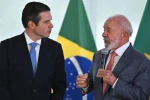 “É o melhor para o país”: presidente da Câmara, Hugo Motta, anuncia apoio à reeleição de Lula após Republicanos adotar neutralidade