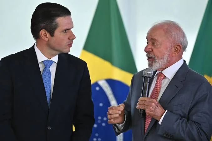 “É o melhor para o país”: presidente da Câmara, Hugo Motta, anuncia apoio à reeleição de Lula após Republicanos adotar neutralidade