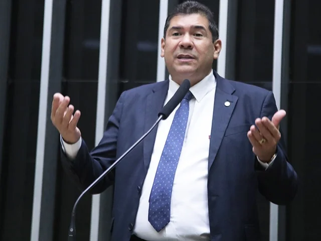 Reviravolta na disputa: Pedro Júnior desiste de candidatura a deputado estadual e muda cenário do Republicanos