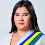 Quatro dias após voltar ao cargo, prefeita de Praia Norte é afastada novamente pela Justiça