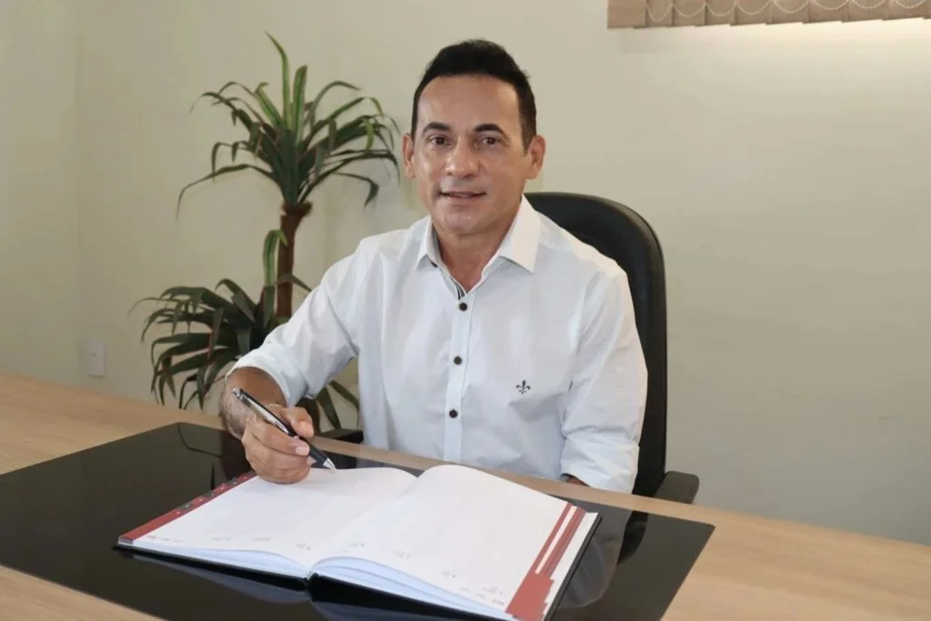 Ex-prefeito de Aparecida do Rio Negro, Suzano Lino Marques tem contas rejeitadas pelo TCE referentes ao ano de 2024