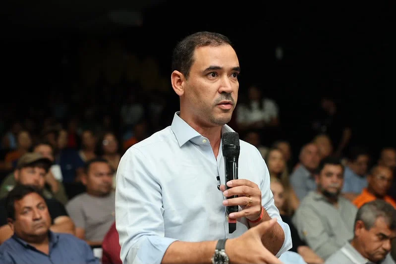 “Se a rede pública não avança, é a gestão que precisa rever suas estratégias”, critica Vicentinho após Ideb do ensino médio ficar em 4,1