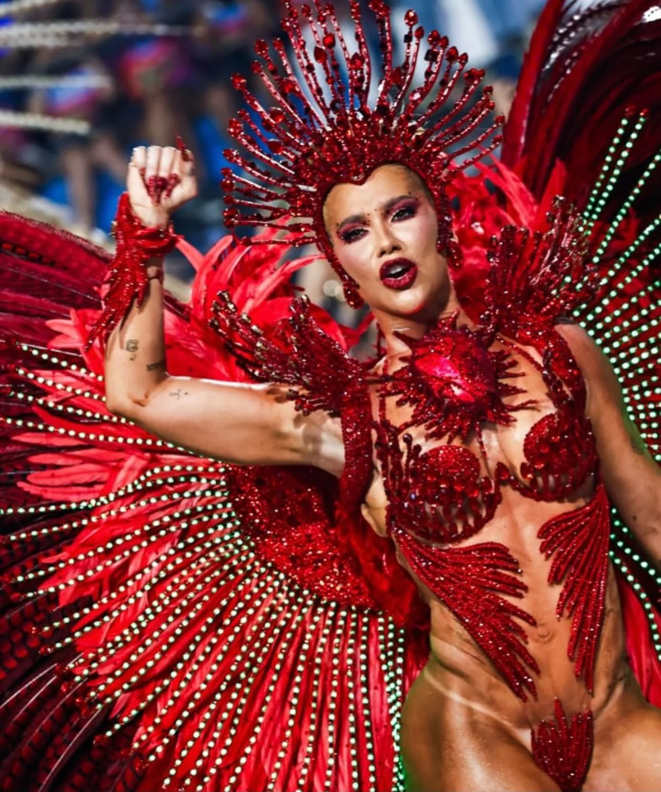 F6 da Fama com Leão Lobo: Influenciadora deixa escola de samba, atriz cutuca influenciadora, cantor responde sobre polêmica e mais... 1 virginia