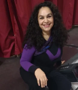 FESFORT reúne comédia, drama e performance em programação teatral gratuita em Fortaleza