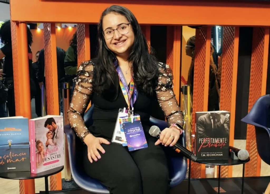 Presença de Jéssica Macedo marca a Bienal Internacional do Livro de São Paulo