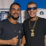 O Influenciador Thiago Capixaba prestigia o show de Eduardinho Dos Teclados, em Guarapari/ES